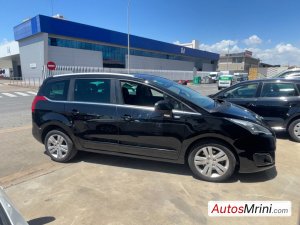 PEUGEOT 5008 Style 1.6 BlueHDi